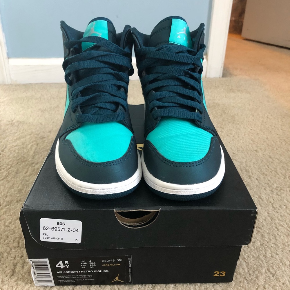 Air Jordan Retro 1